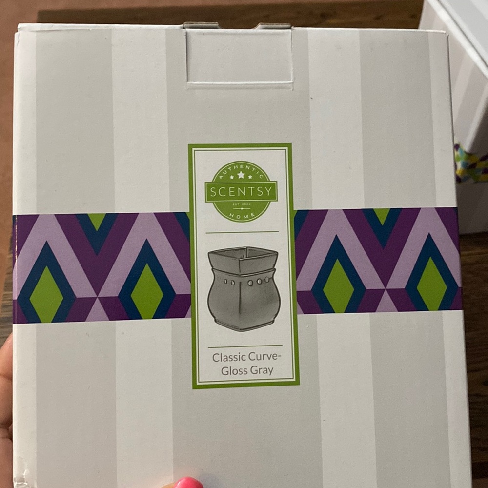Scentsy classic curve gloss gray warmer